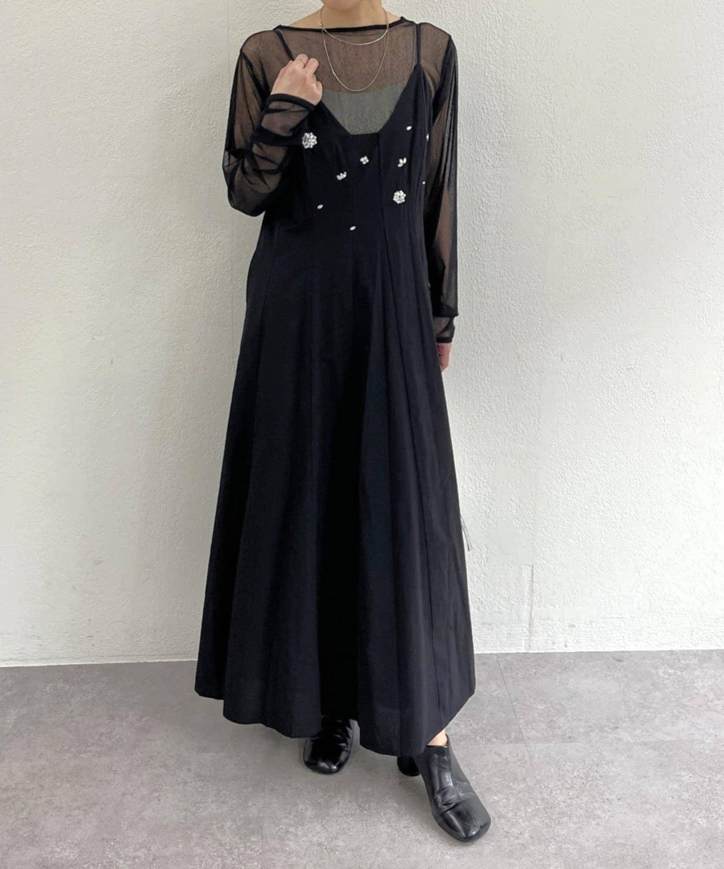 寶石裝飾吊帶連衣裙