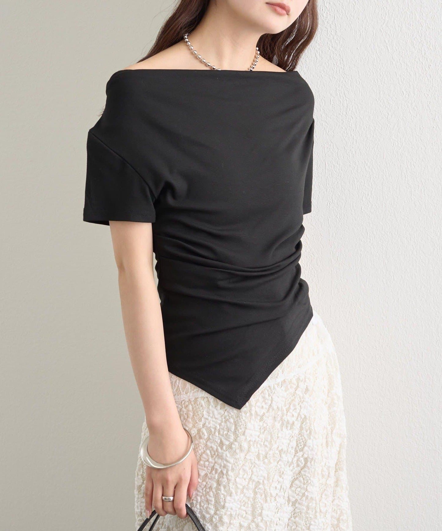側褶扭結設計 彈力面料 T恤