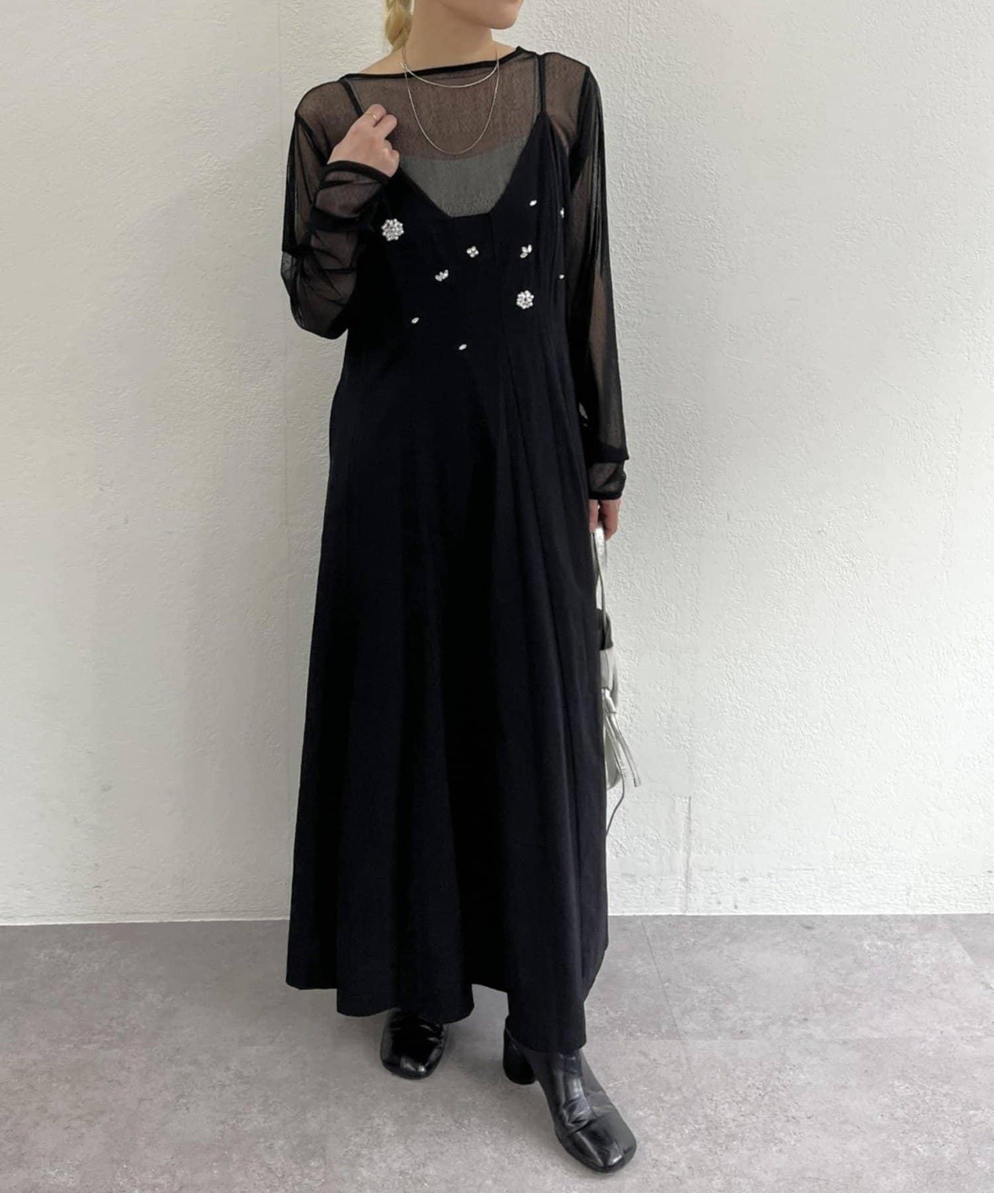 寶石裝飾吊帶連衣裙