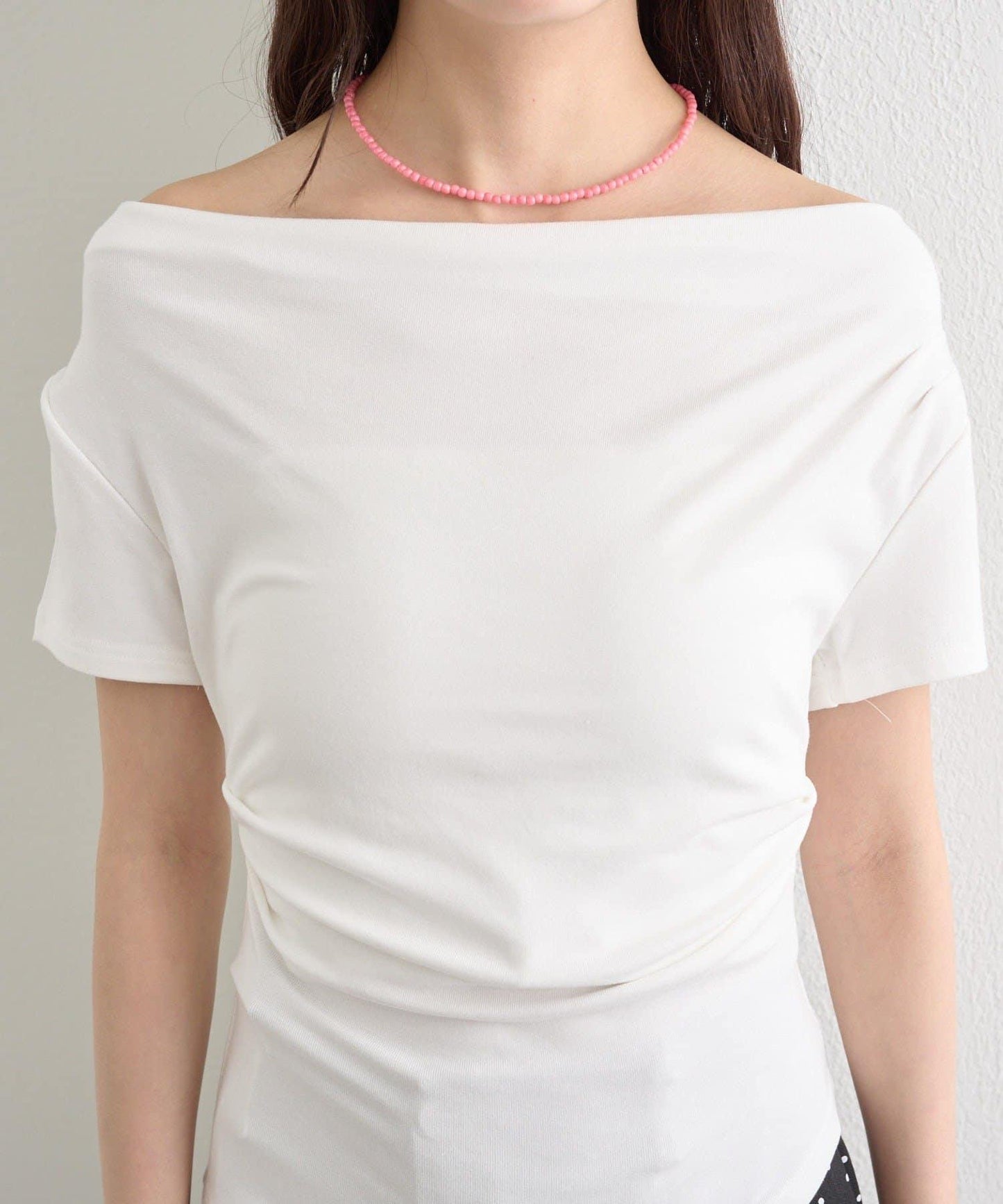 側褶扭結設計 彈力面料 T恤