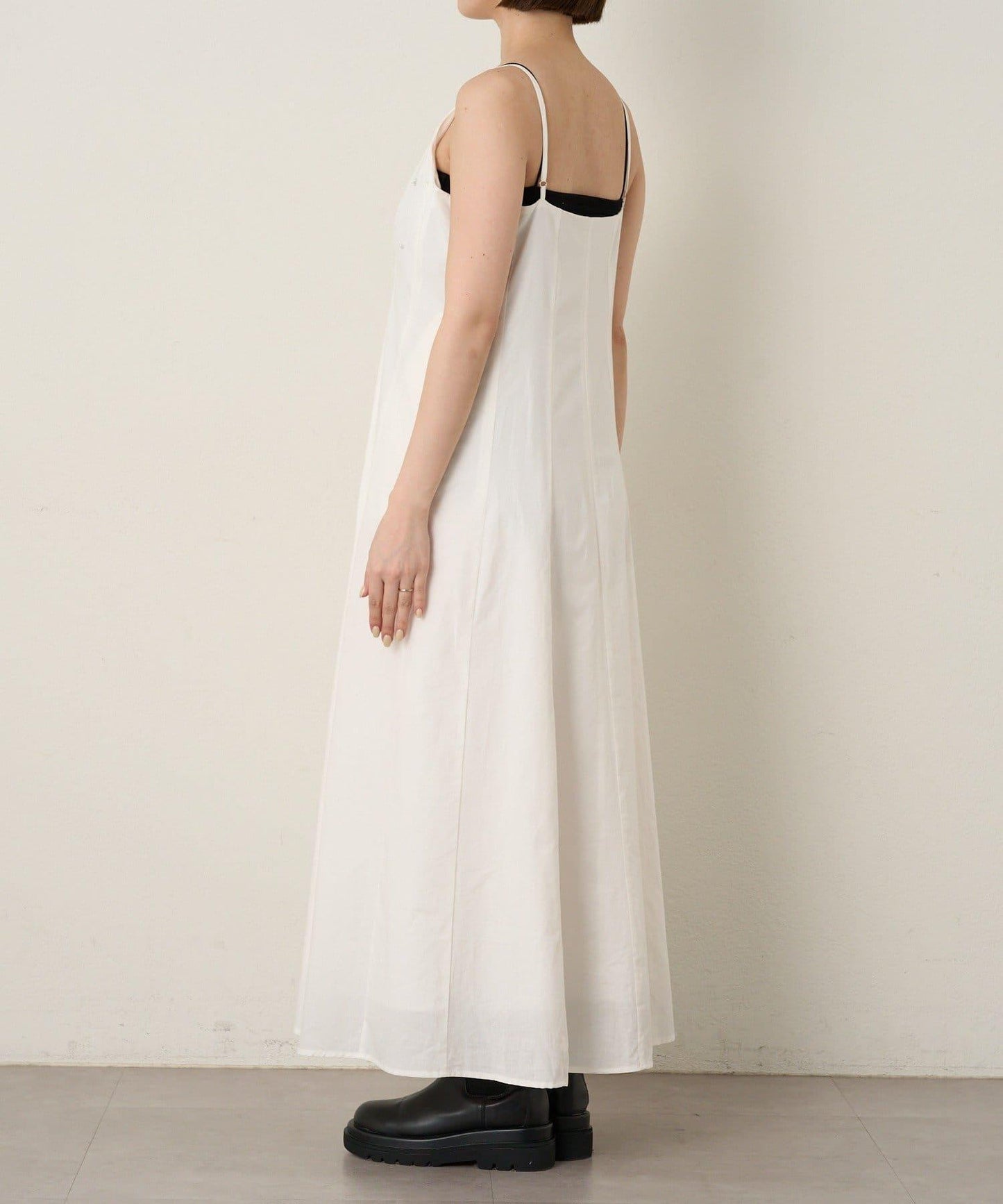 寶石裝飾吊帶連衣裙