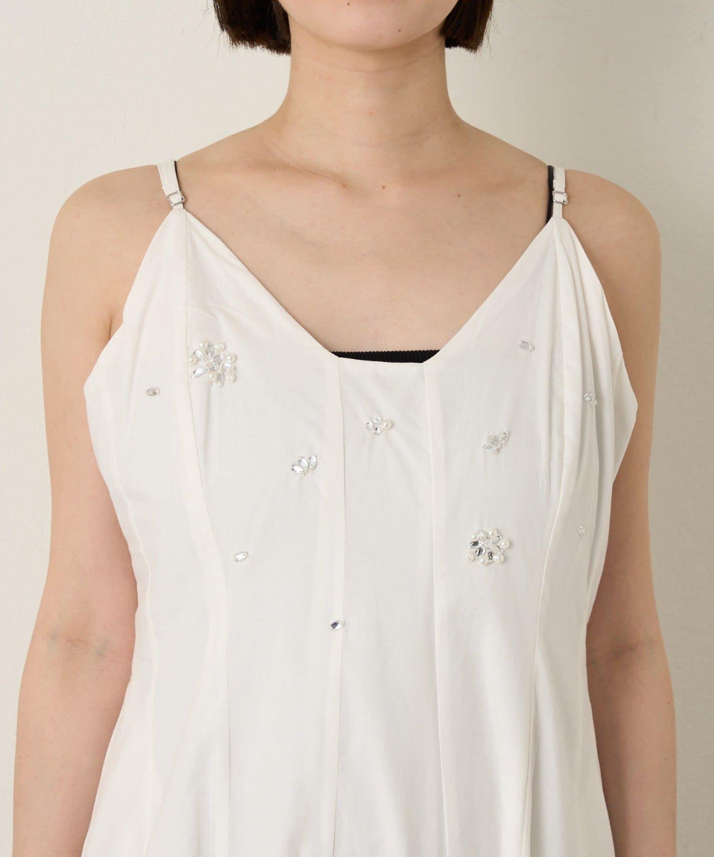 寶石裝飾吊帶連衣裙