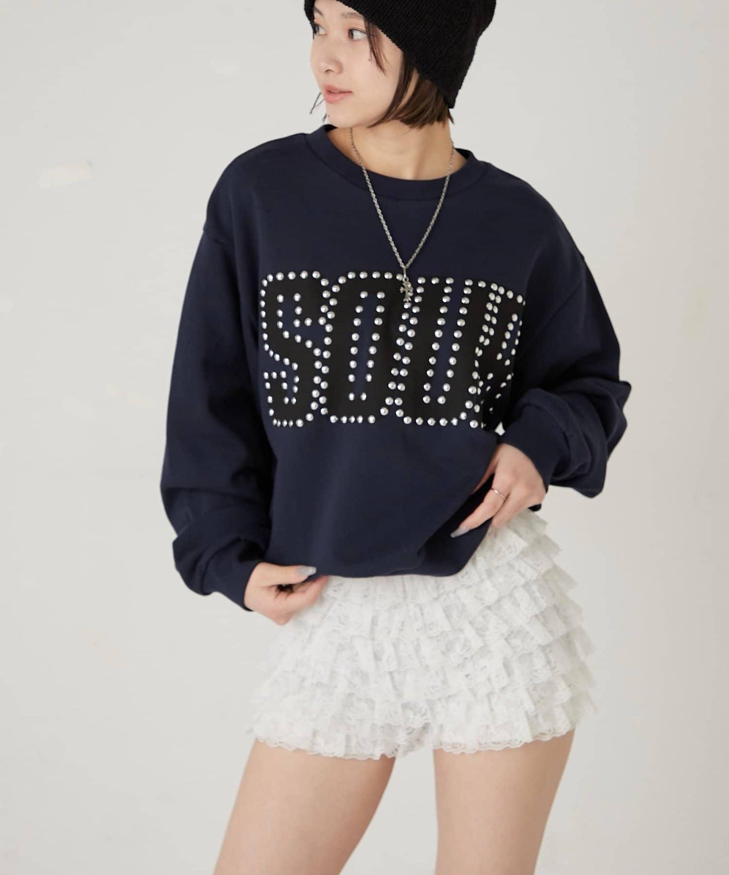 Sourcream SOUR鉚釘圓領衛衣