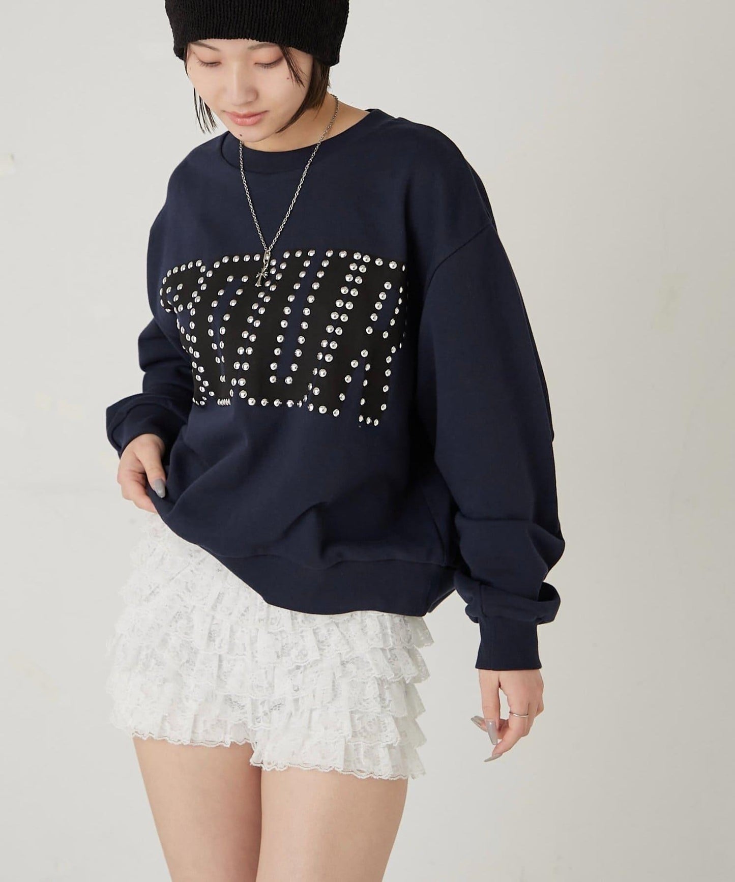 Sourcream SOUR鉚釘圓領衛衣