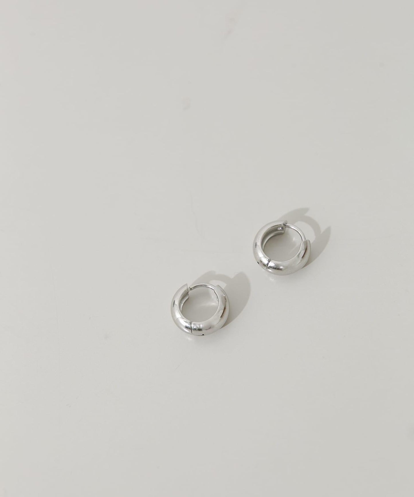不鏽鋼 飽滿迷你圓環耳環