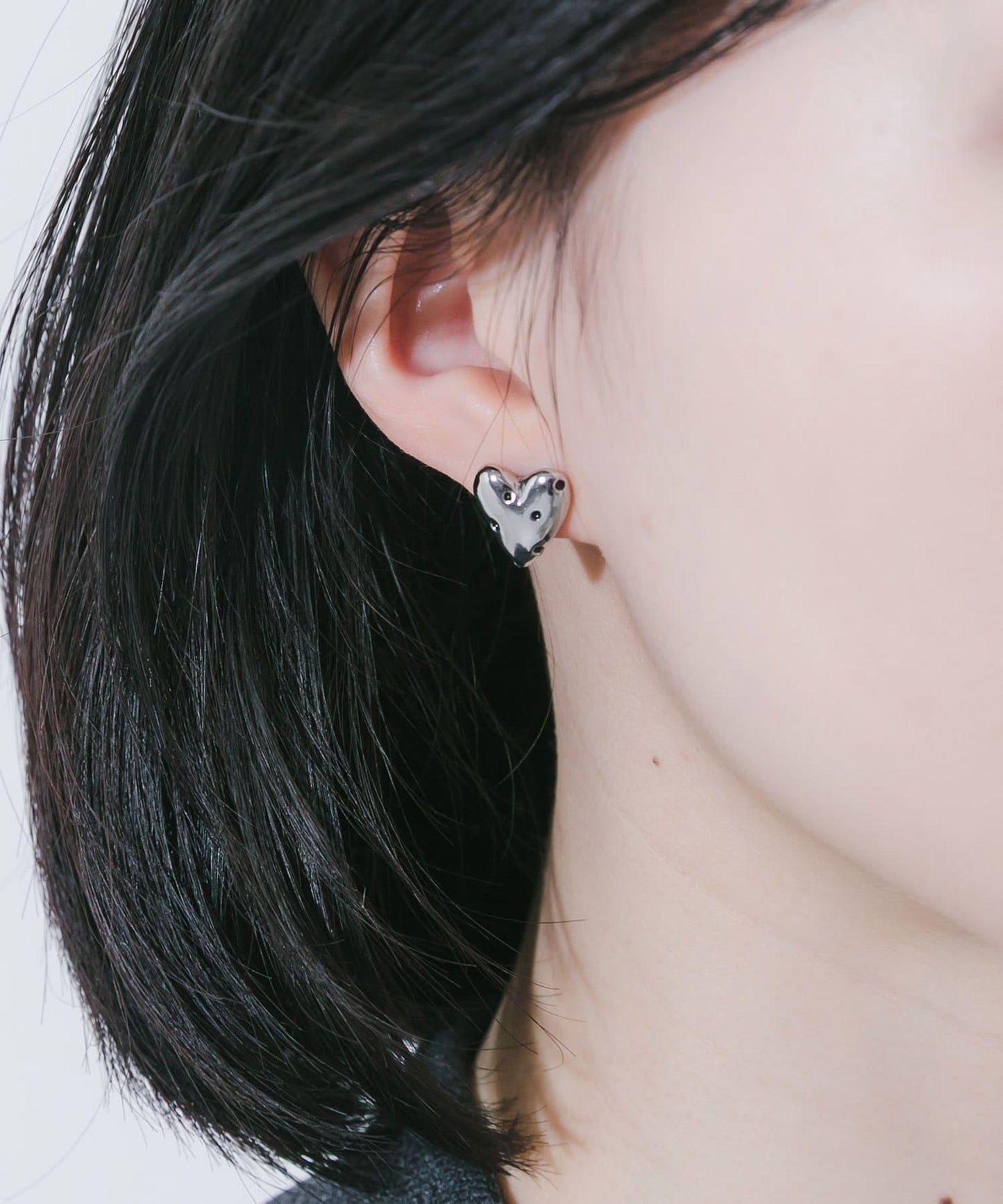 圓點金屬愛心 耳夾