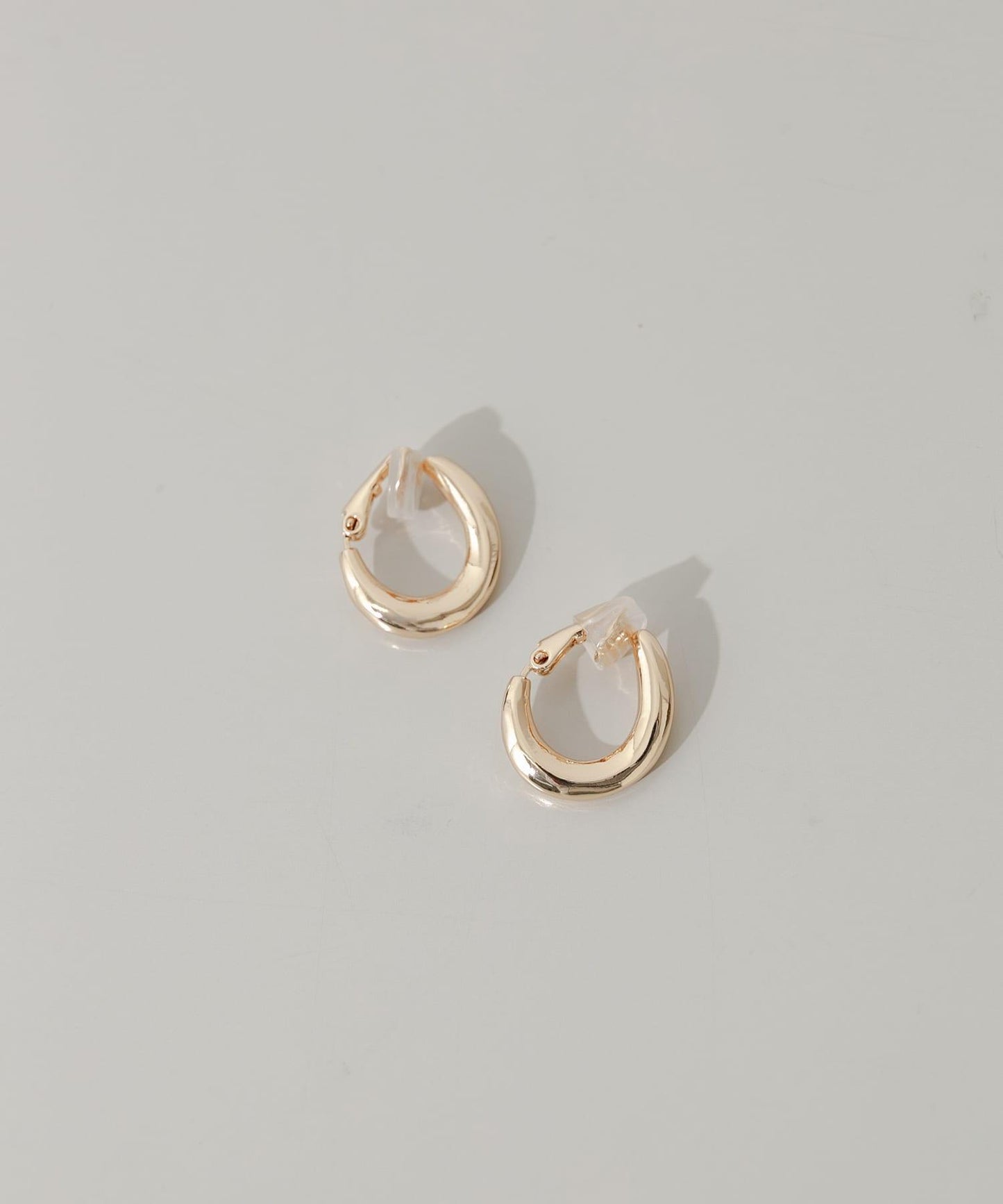 金屬弧形圓環耳環