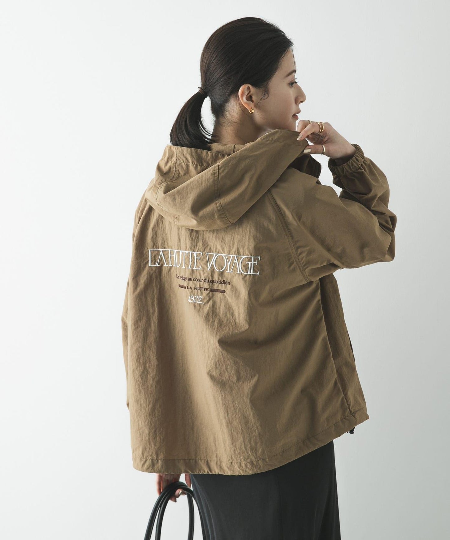 聯名 La Hutte×URBAN RESEARCH 尼龍外套