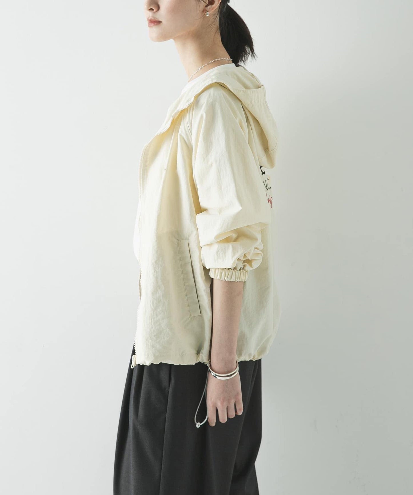 聯名 La Hutte×URBAN RESEARCH 尼龍外套