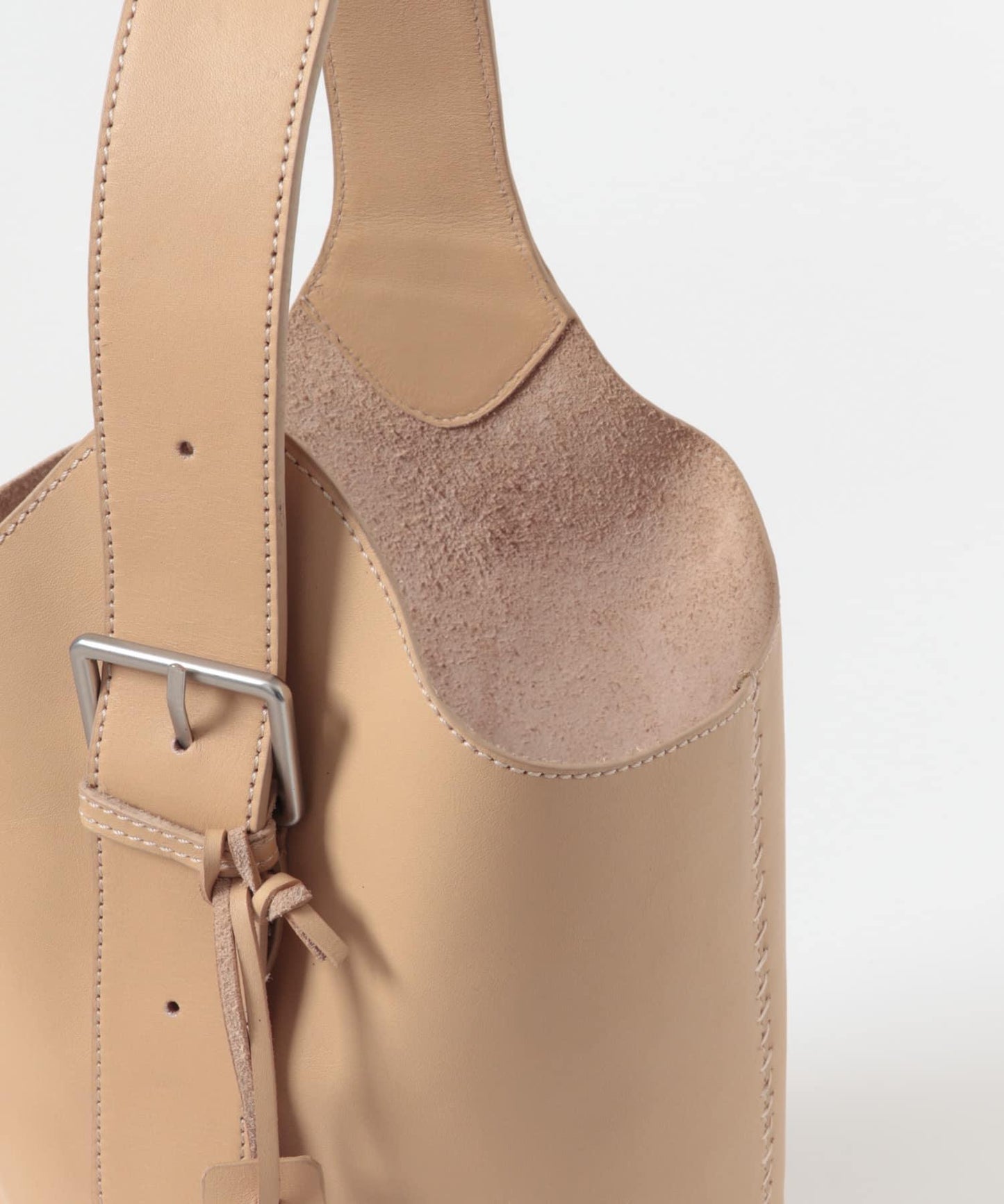 部分聯名配色 BAGMATI 皮革單肩包