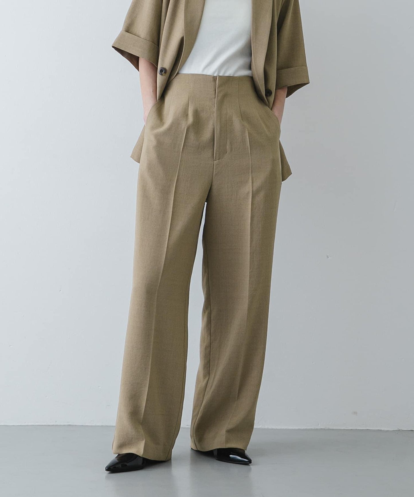 亞麻質感寬鬆版型 UR TECH DRYLUXE 闊腿褲（款）