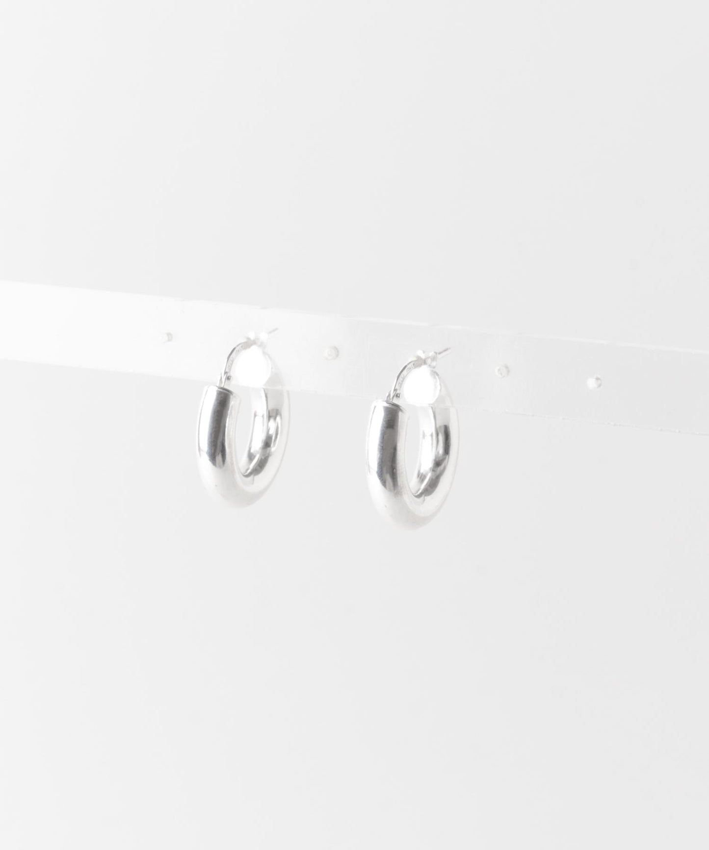 Sophie Buhai TINY EVERYDAY HOOPS 小巧日常圓環耳環