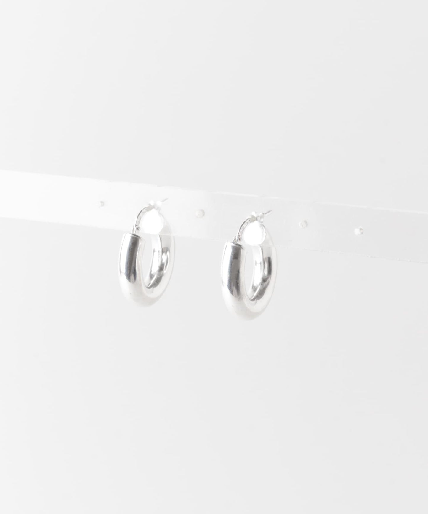 Sophie Buhai TINY EVERYDAY HOOPS 小巧日常圓環耳環