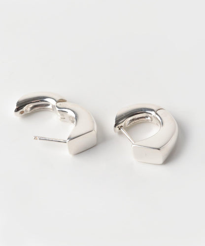 PLOW 馬蹄蓮造型 耳環