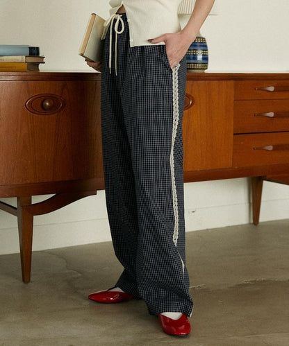 蕾絲線條設計 休閒褲