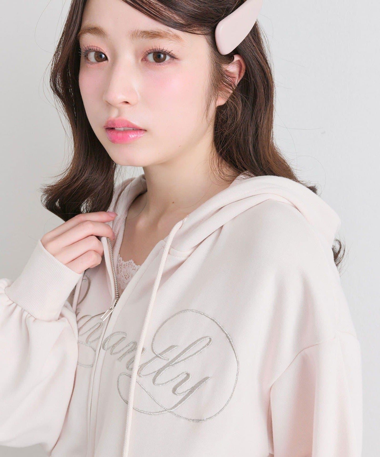 下襬荷葉邊 拉鍊設計 連帽外套