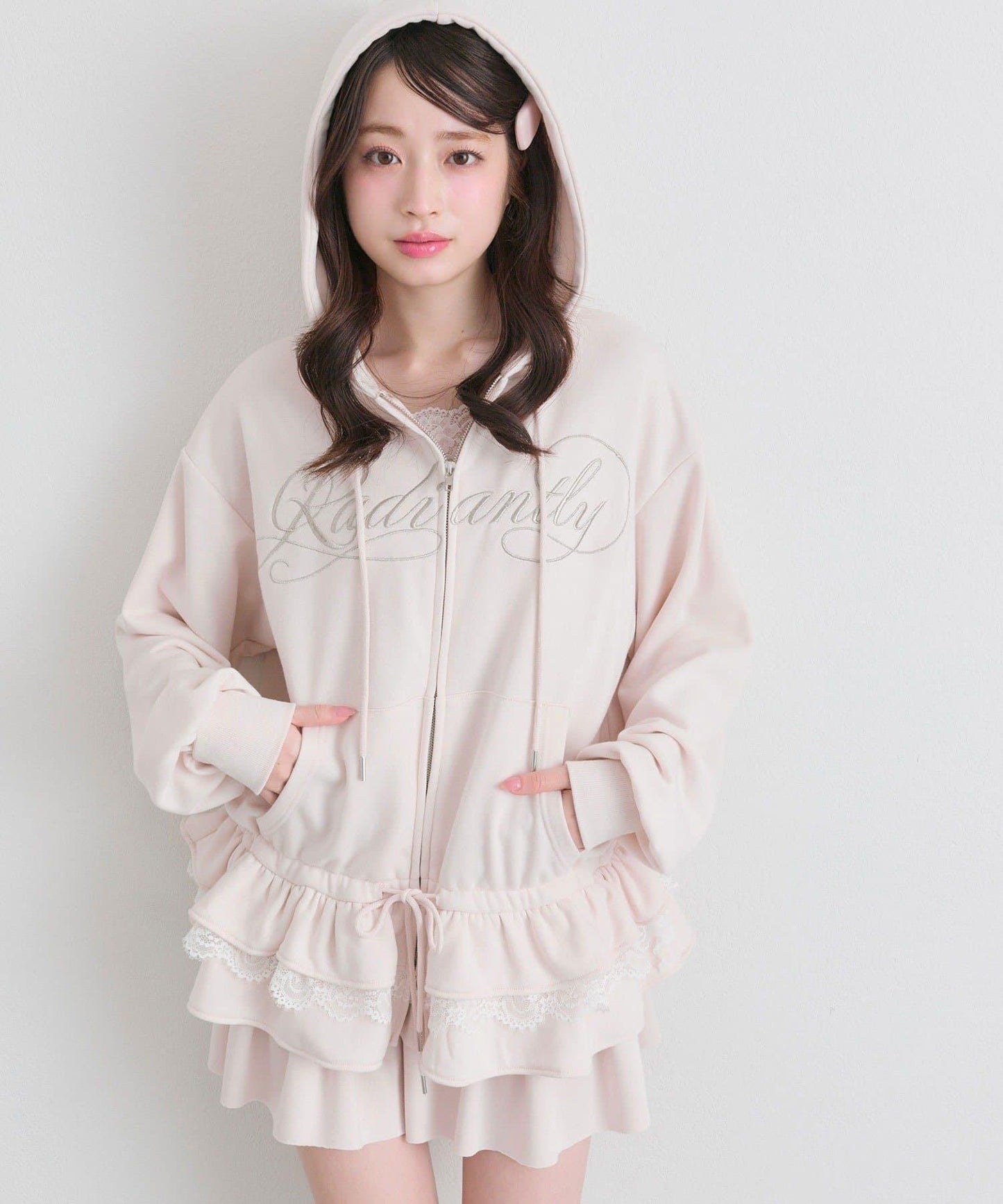 下襬荷葉邊 拉鍊設計 連帽外套