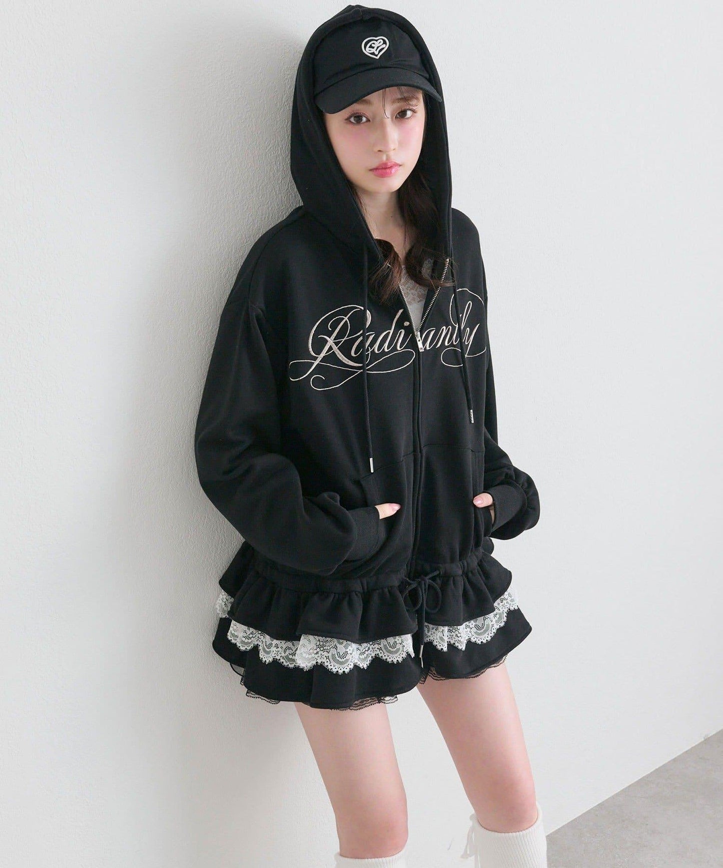 下襬荷葉邊 拉鍊設計 連帽外套