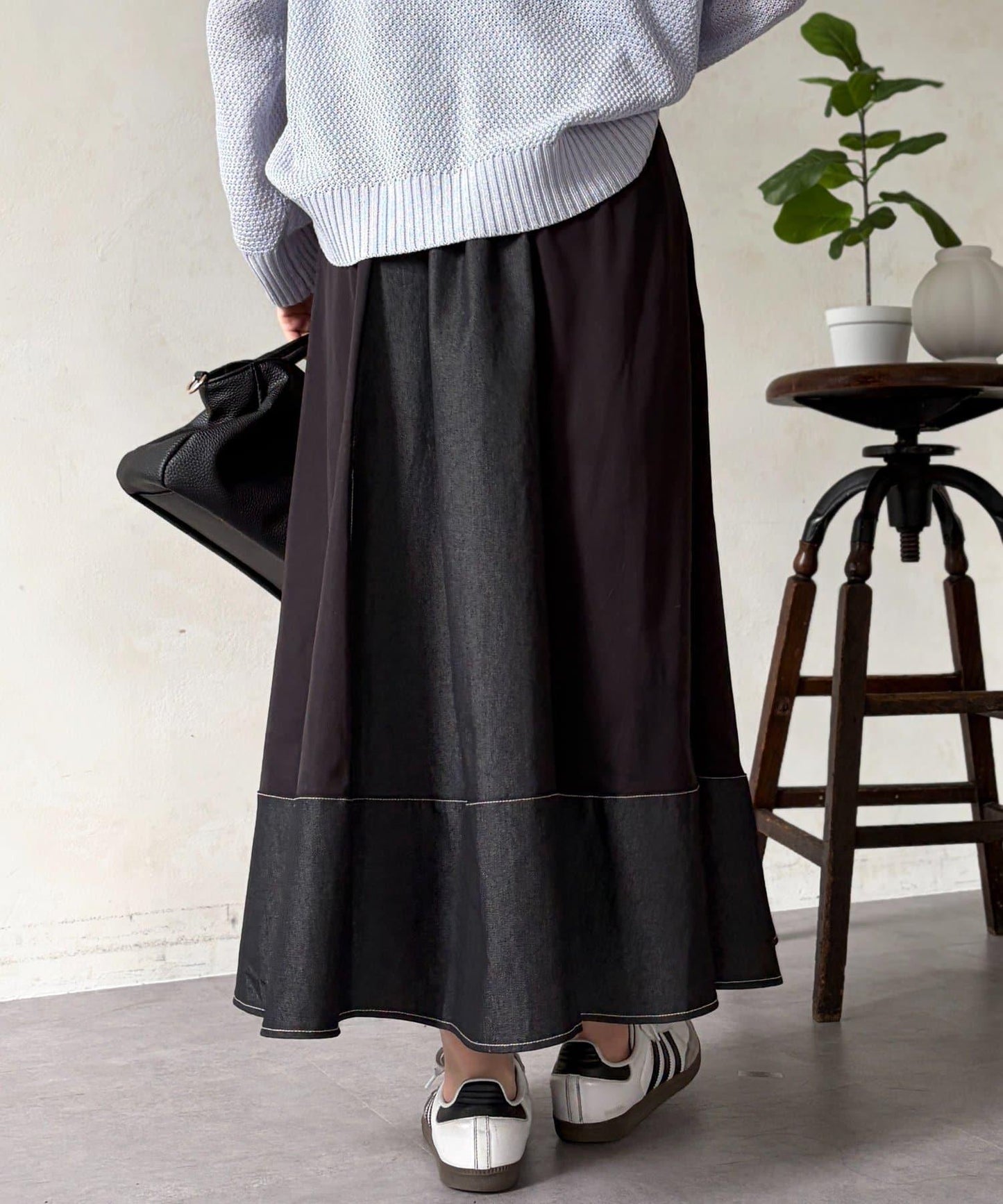 牛仔拼接喇叭半身裙