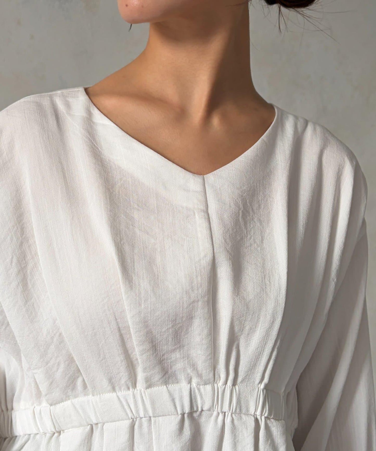 褶襉荷葉擺設計 長款上衣