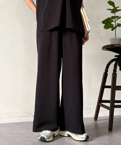 開領襯衫×休閒褲套裝