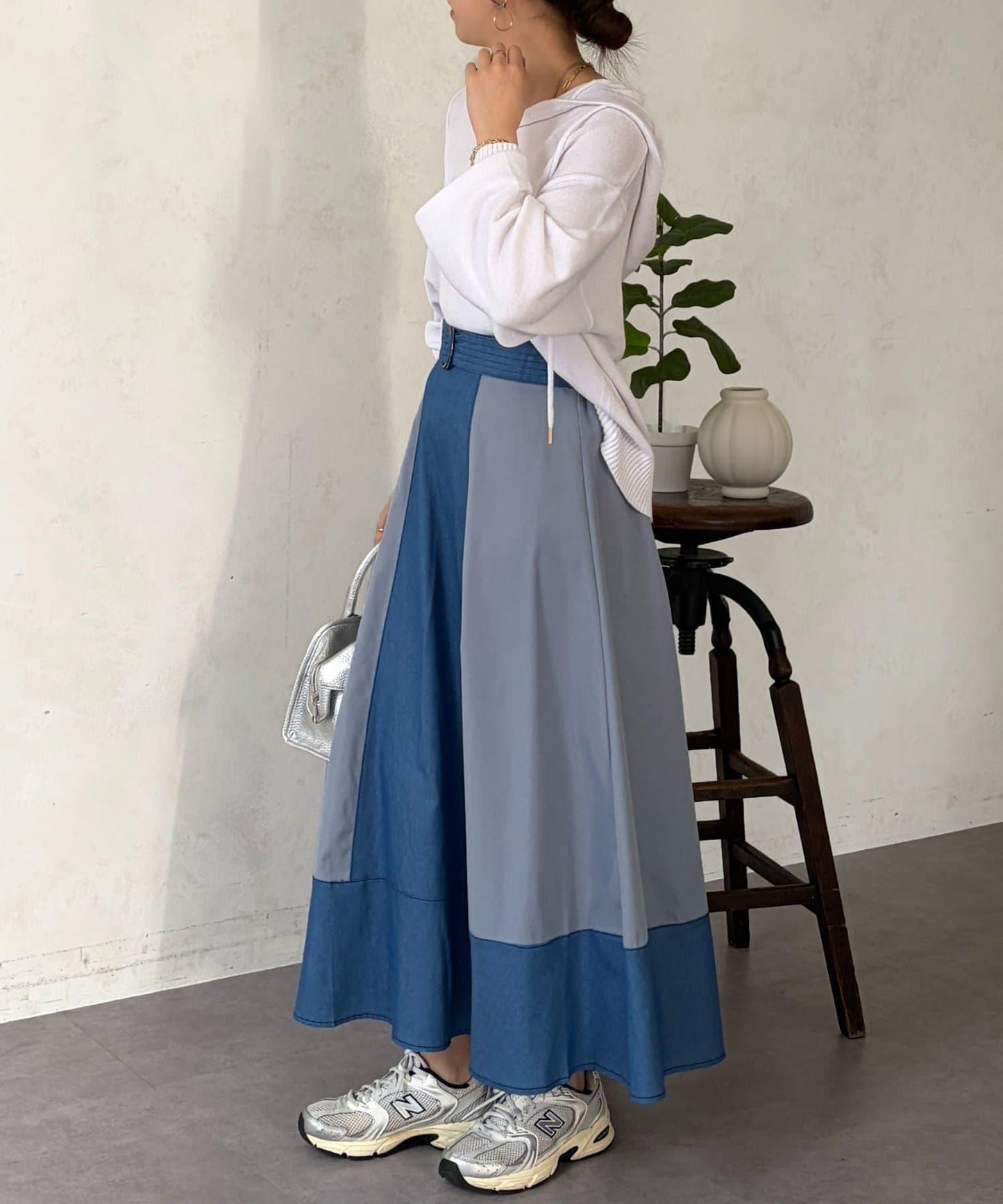 牛仔拼接喇叭半身裙