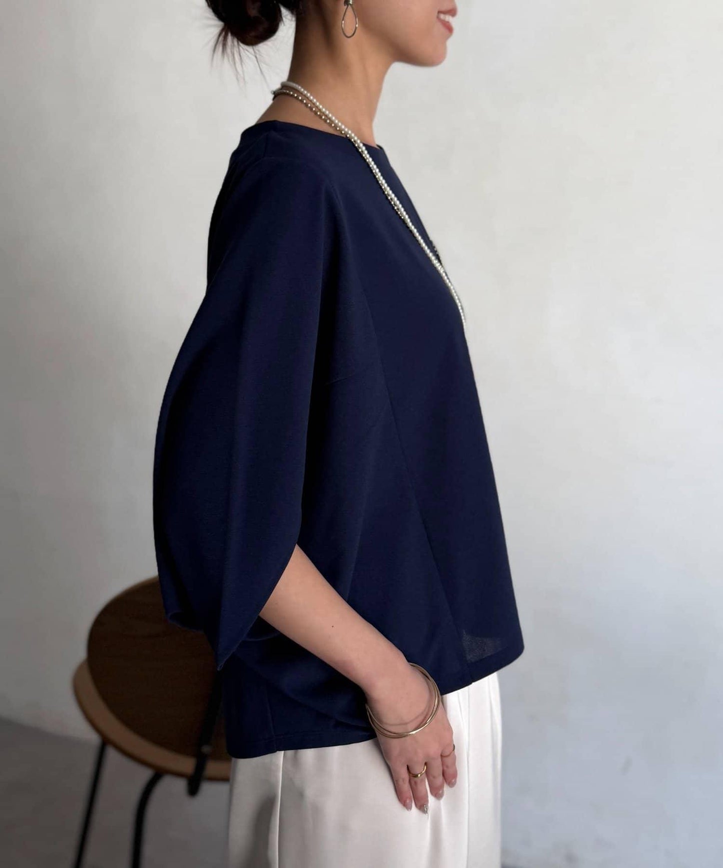 梨地面料闊袖套頭上衣
