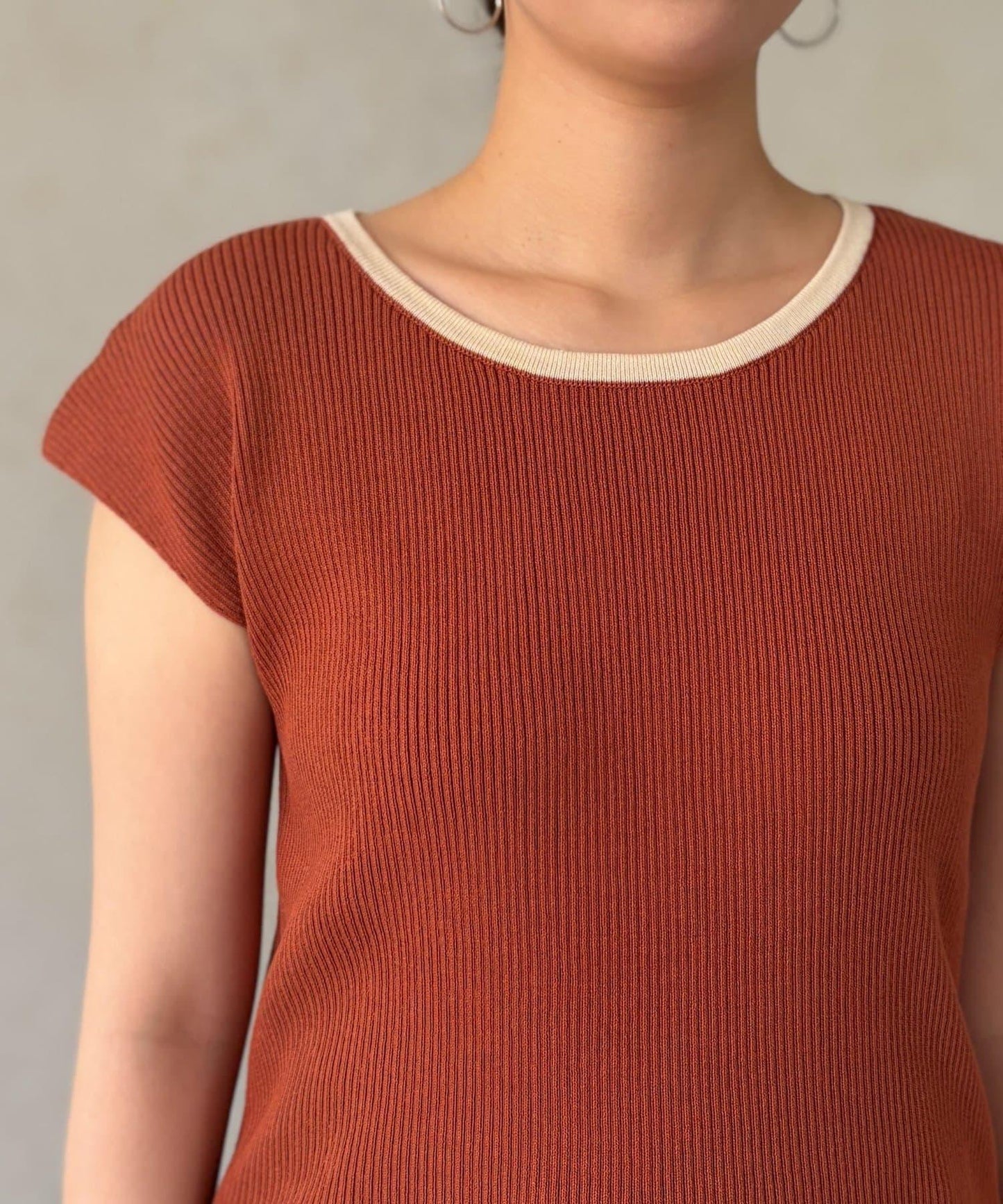 拼色法式袖針織上衣