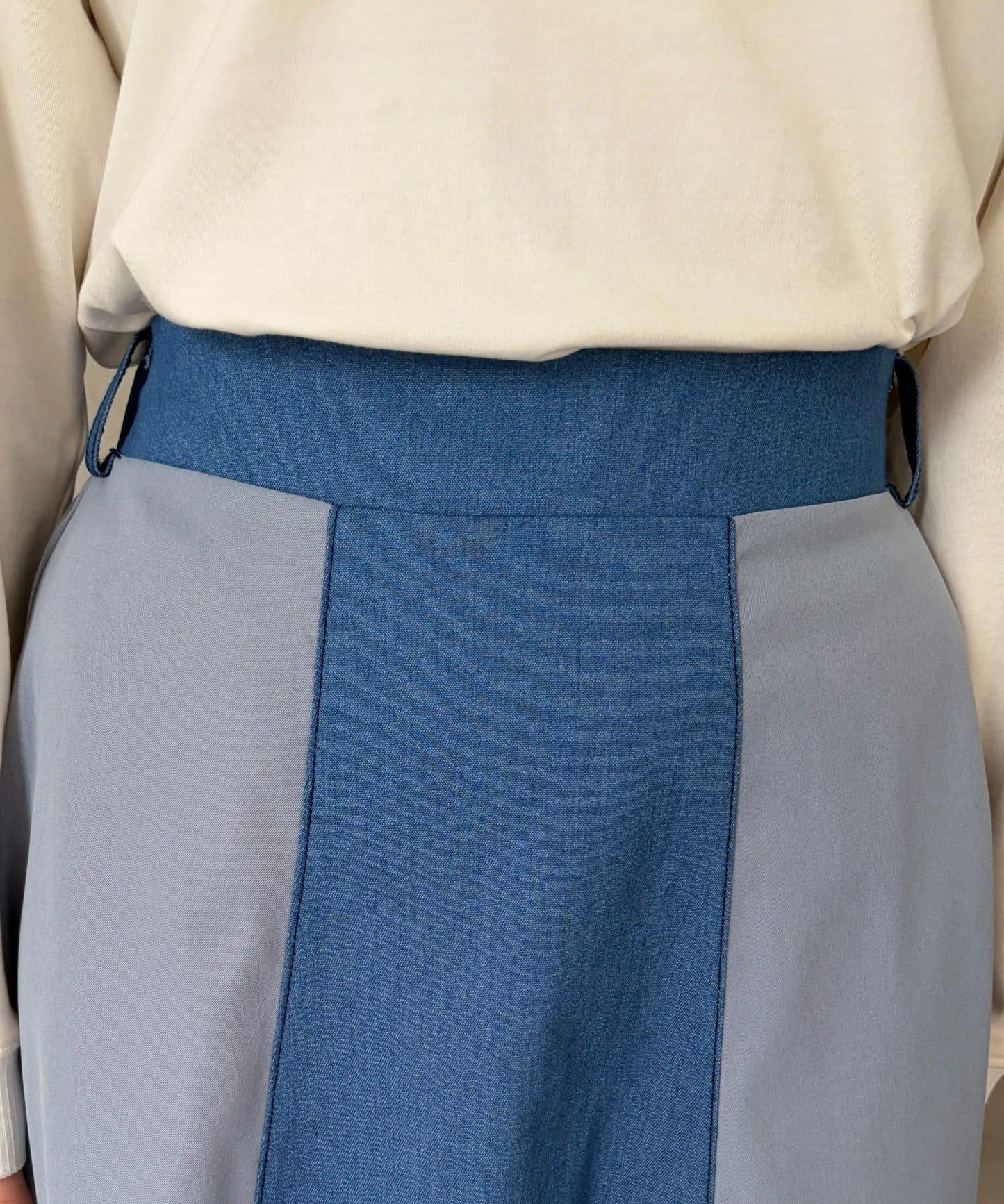 牛仔拼接喇叭半身裙