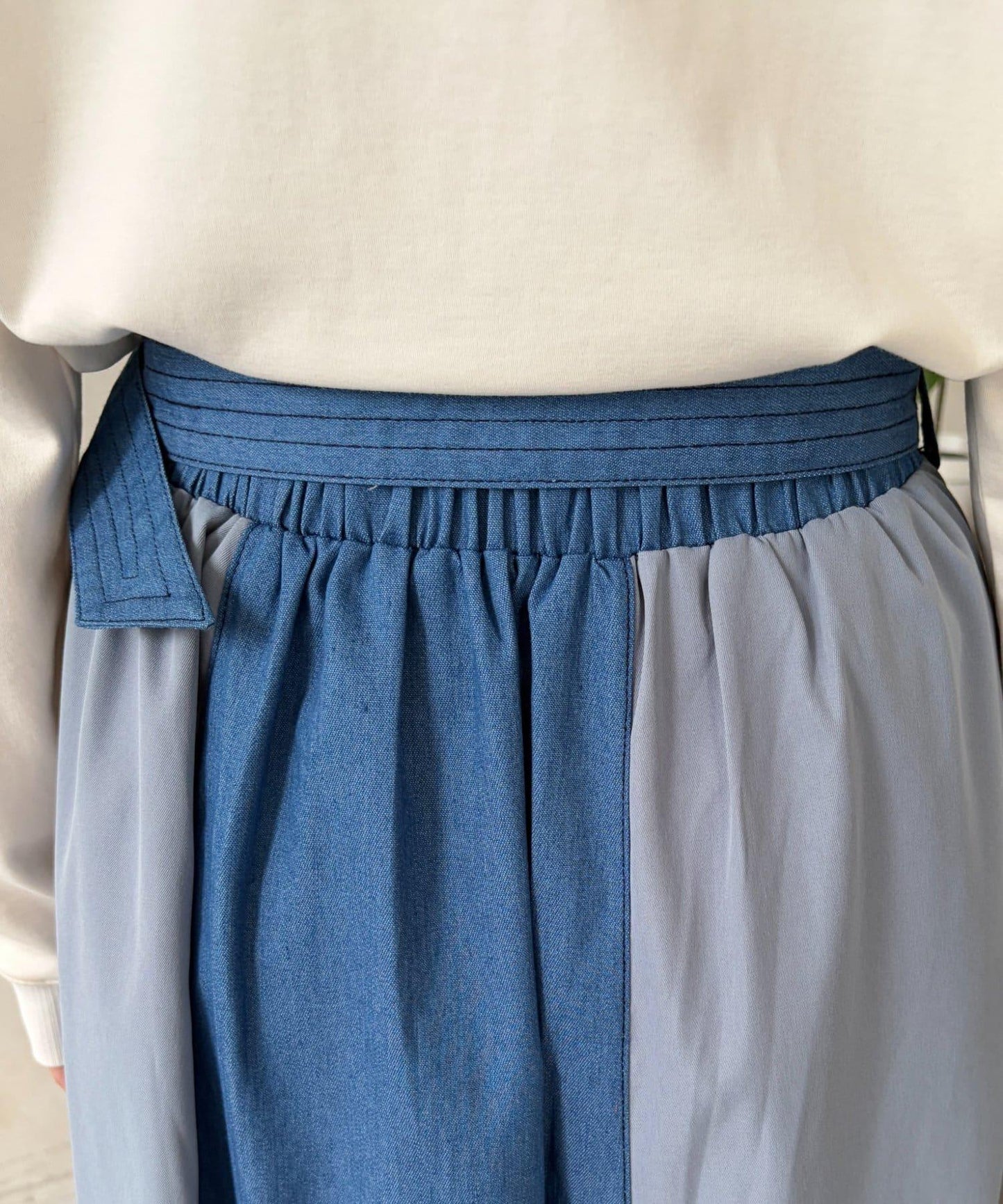 牛仔拼接喇叭半身裙