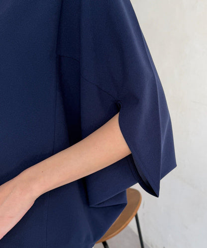 梨地面料闊袖套頭上衣