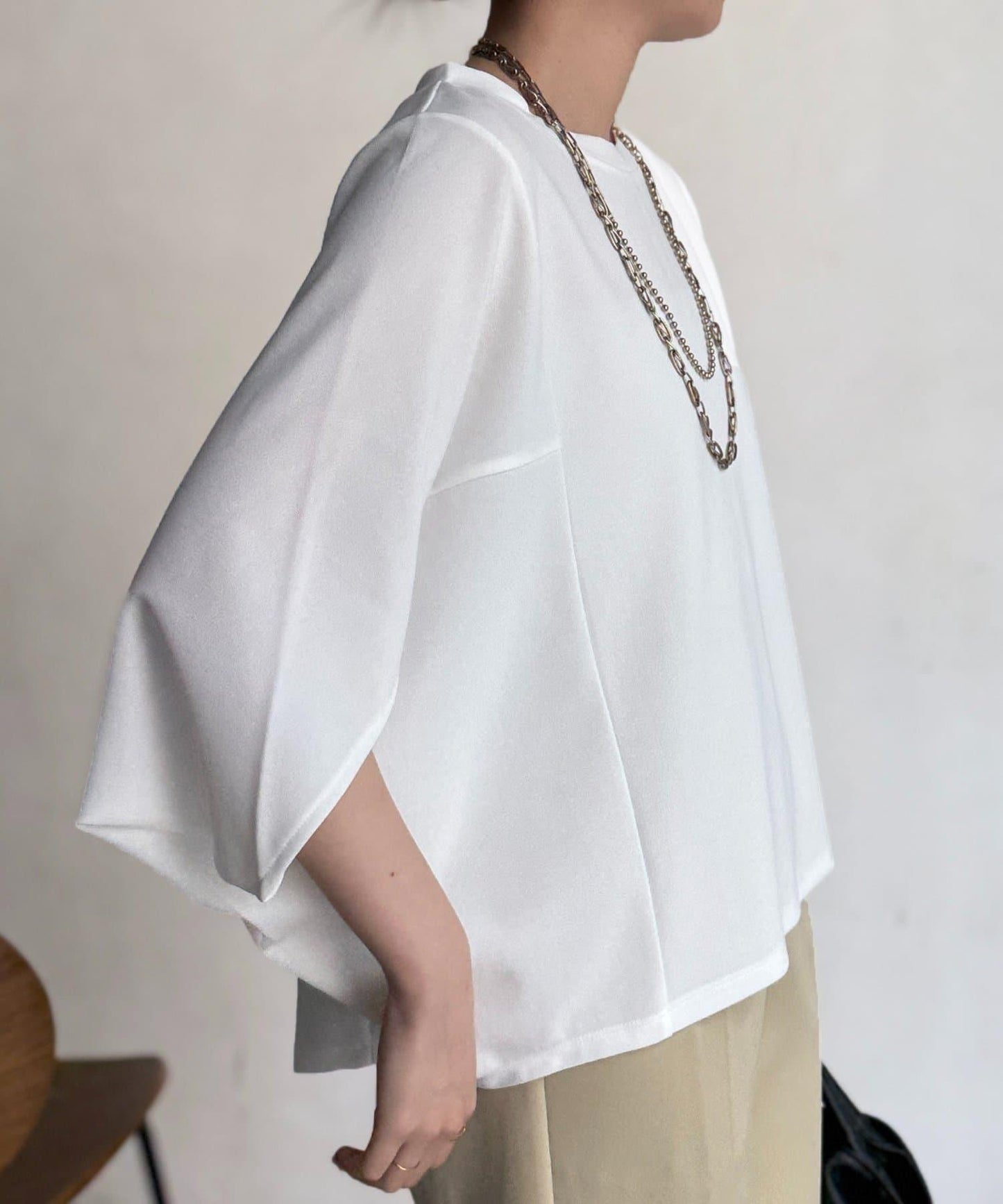梨地面料闊袖套頭上衣