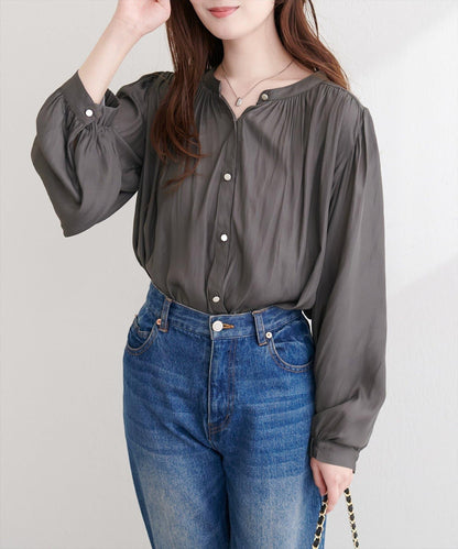 啞光扣垂墜緞面襯衫
