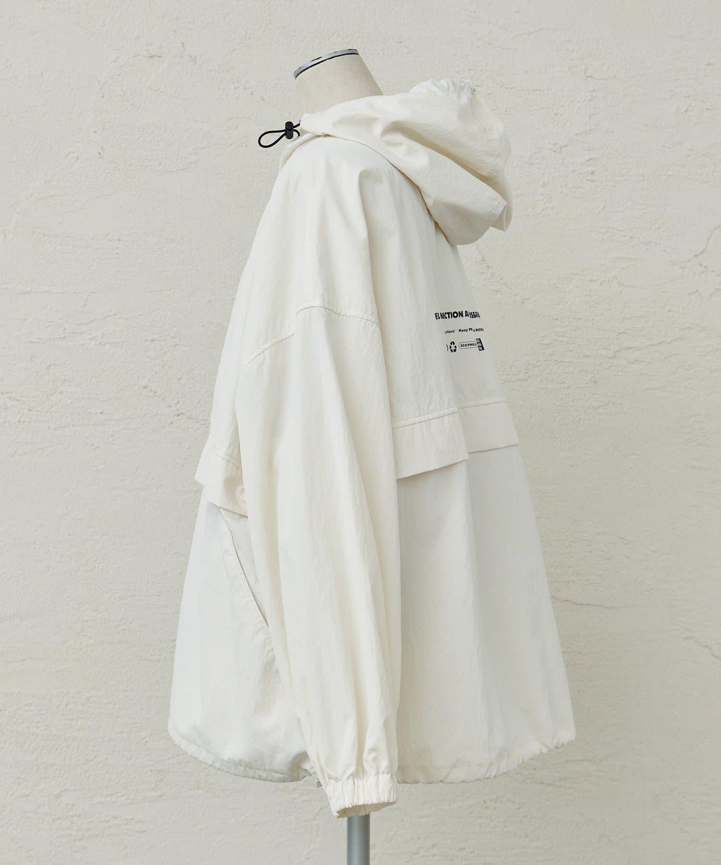 防潑水再生尼龍套頭風衣外套