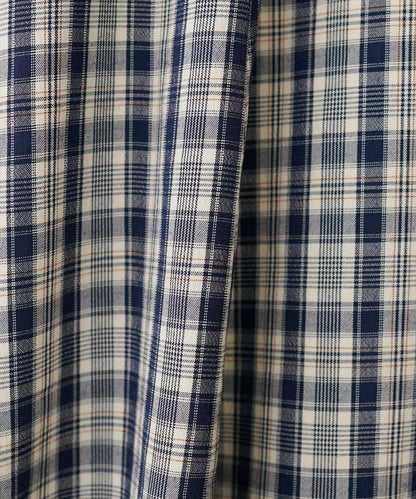 前褶格紋連衣裙