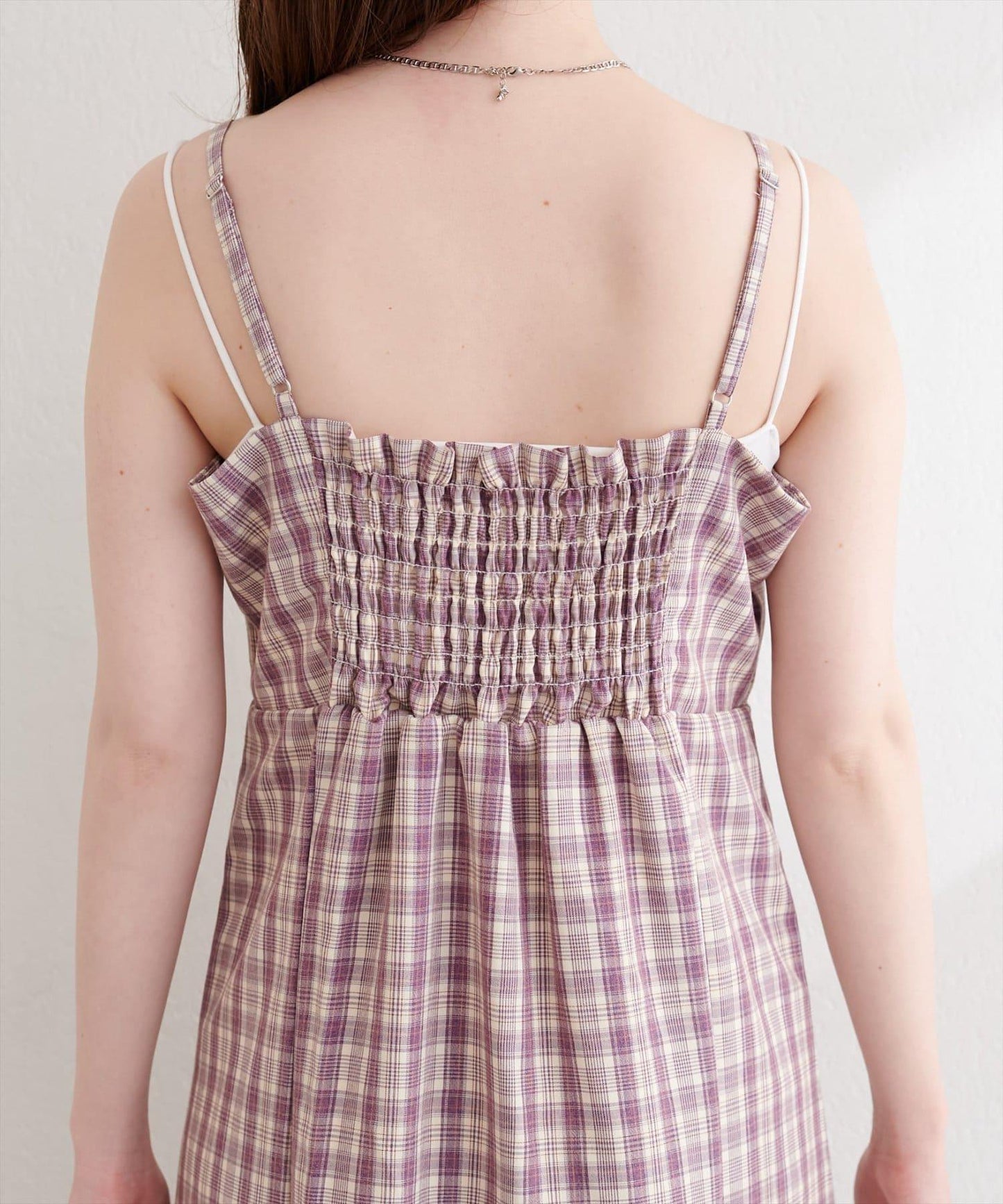 前褶格紋連衣裙