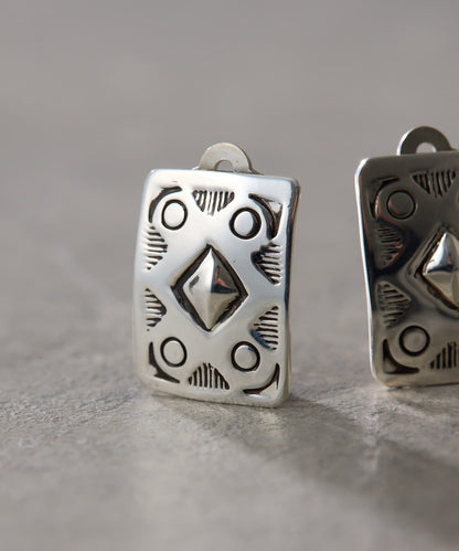 《スターリングシルバー使用》 壓印圓飾耳夾