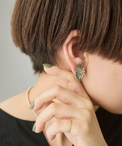 《スターリングシルバー使用》 壓印圓飾耳夾