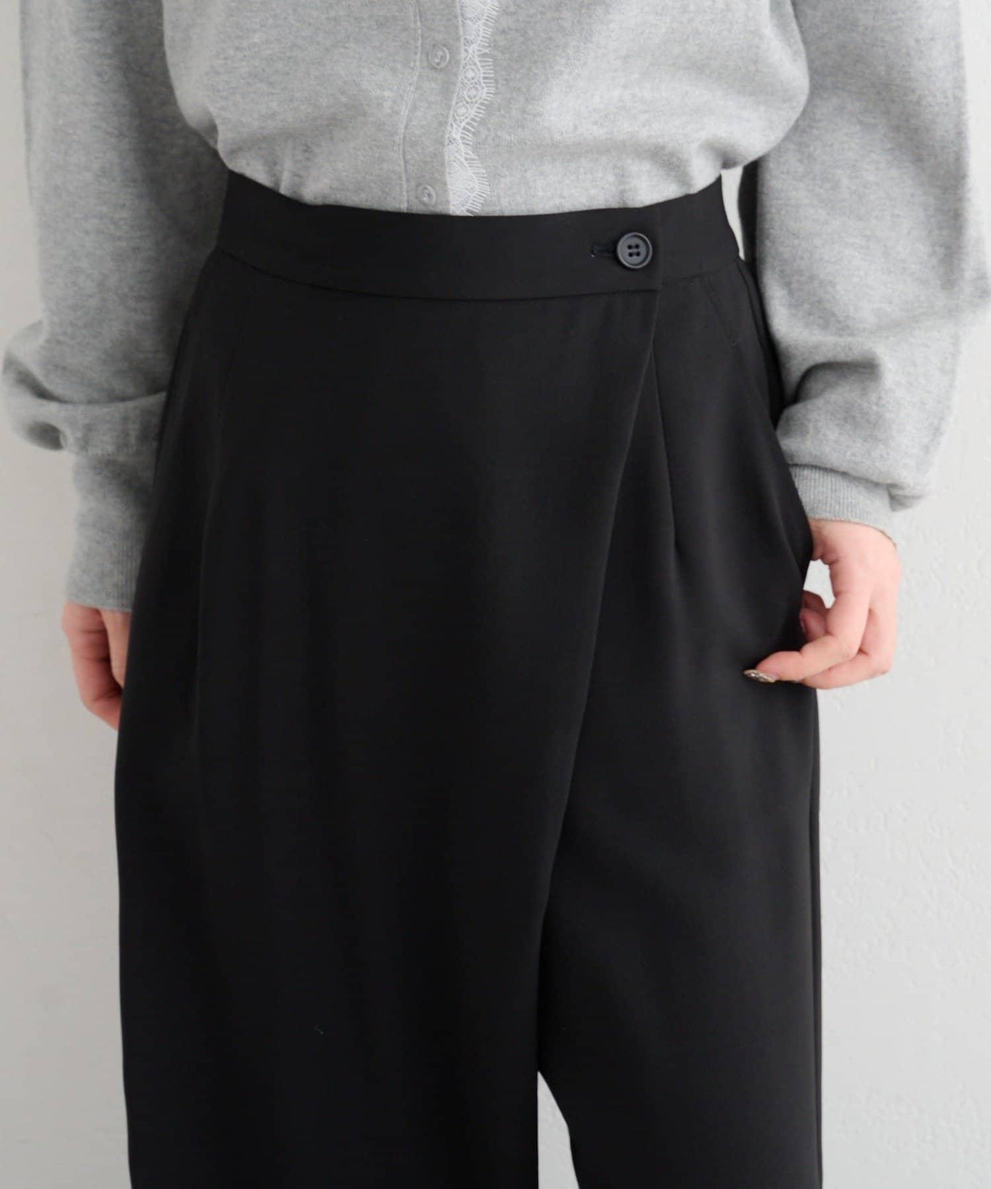 B 尚佈雷面料 裹身設計 西褲