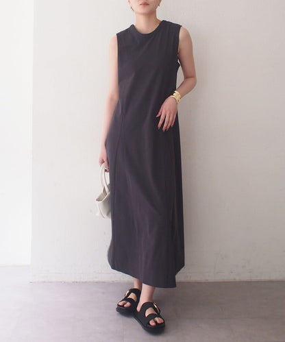 前後兩穿亨利領喇叭連衣裙