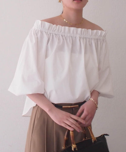 露肩襯衫