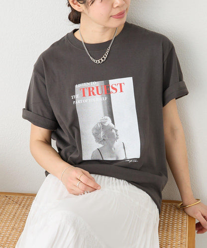 存在感強烈 Marilyn 照片印花 T恤