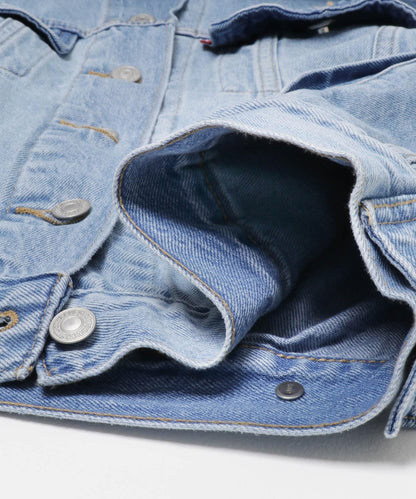 LEVI’S EXCLUSIVE 90S TRUCKER