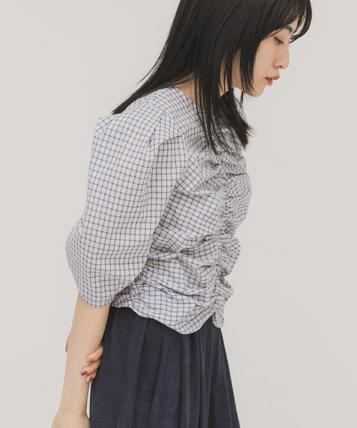 前褶皺短款襯衫