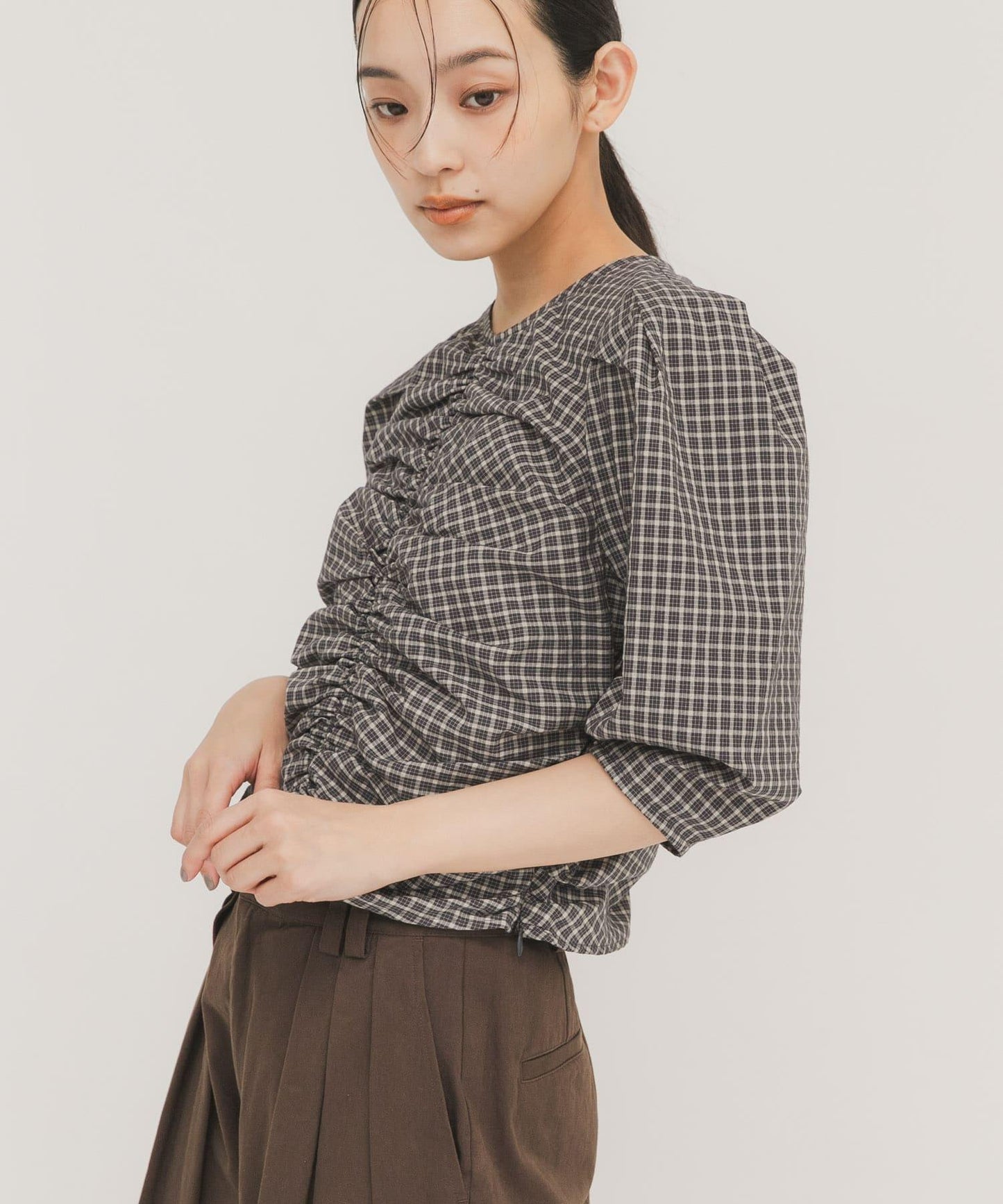 前褶皺短款襯衫