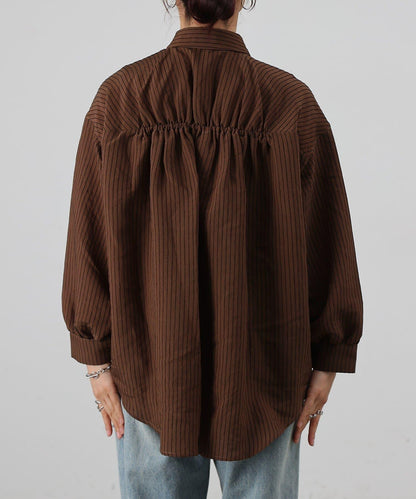 後背抽褶條紋襯衫