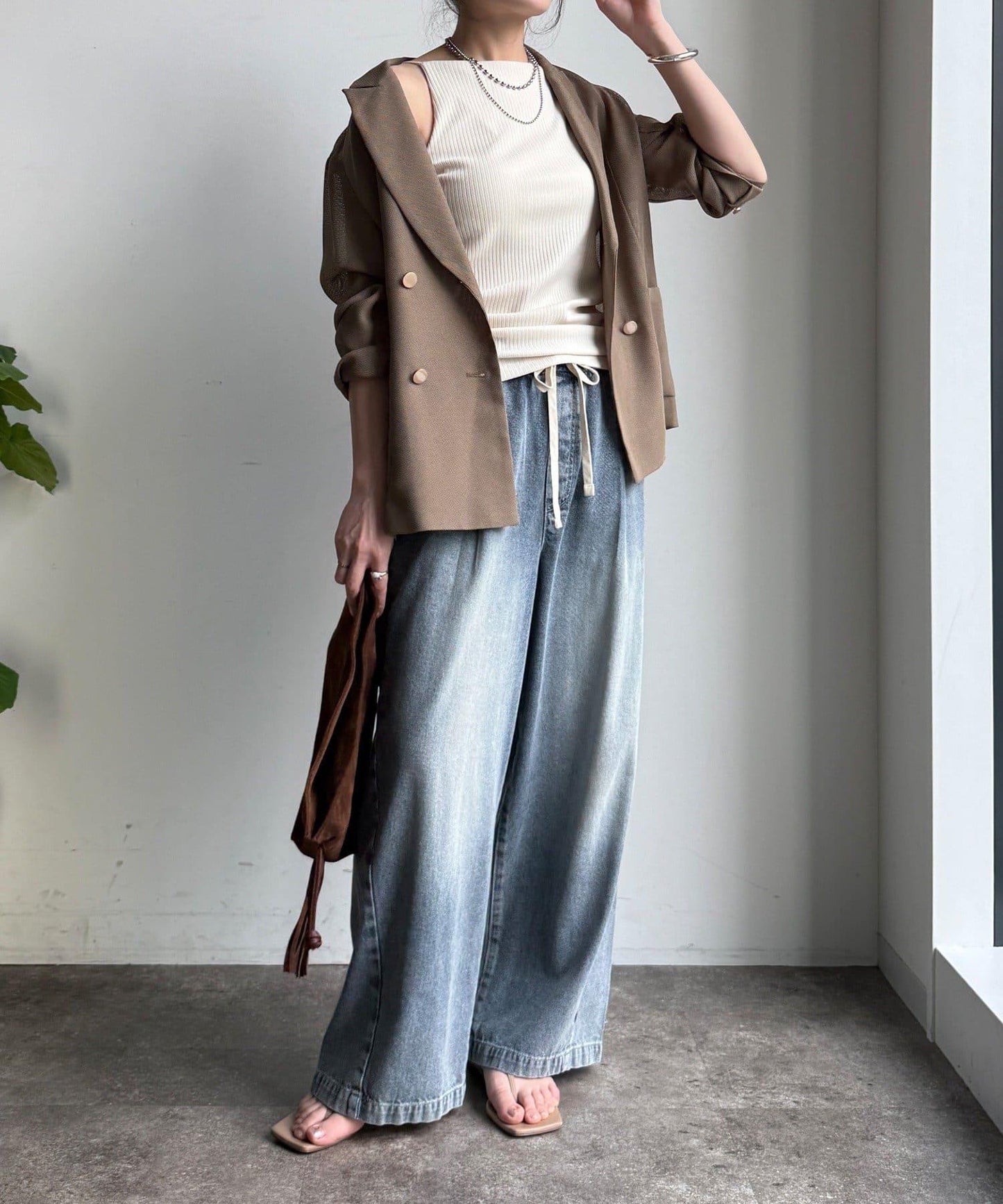 內置胸杯吊帶背心（款）