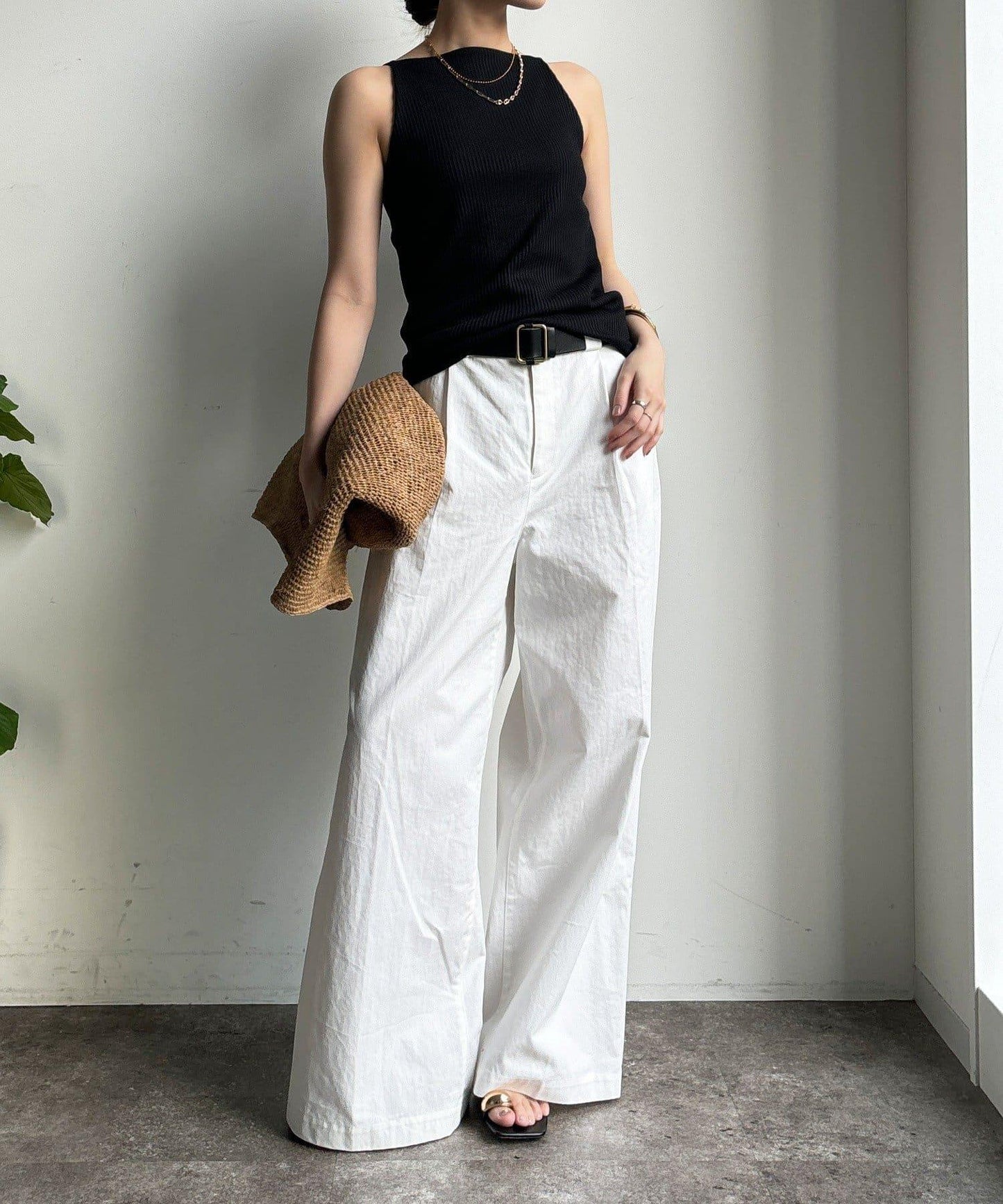 內置胸杯吊帶背心（款）