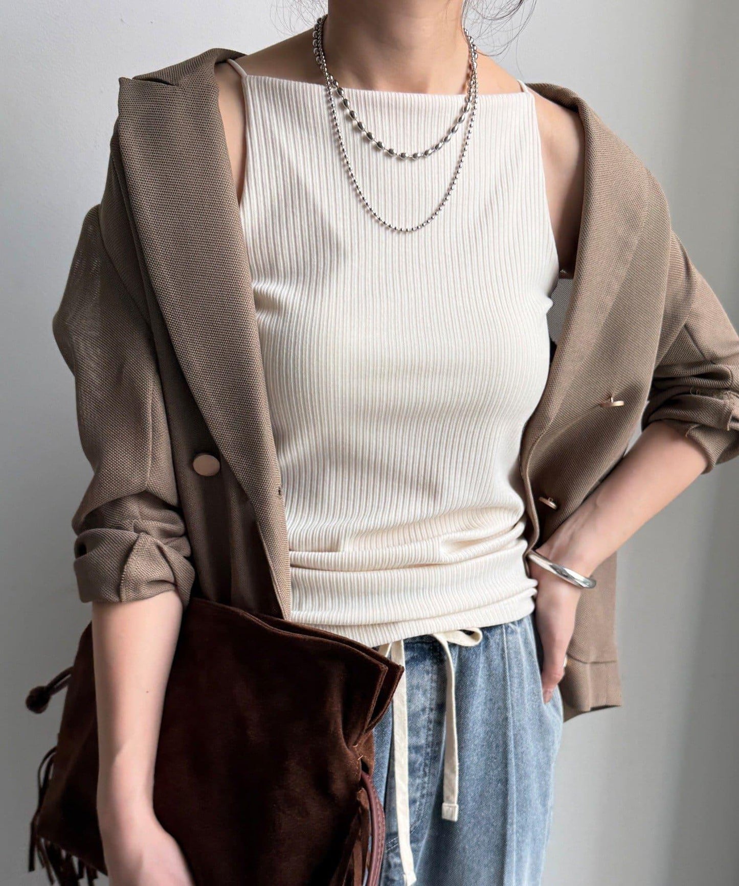 內置胸杯吊帶背心（款）