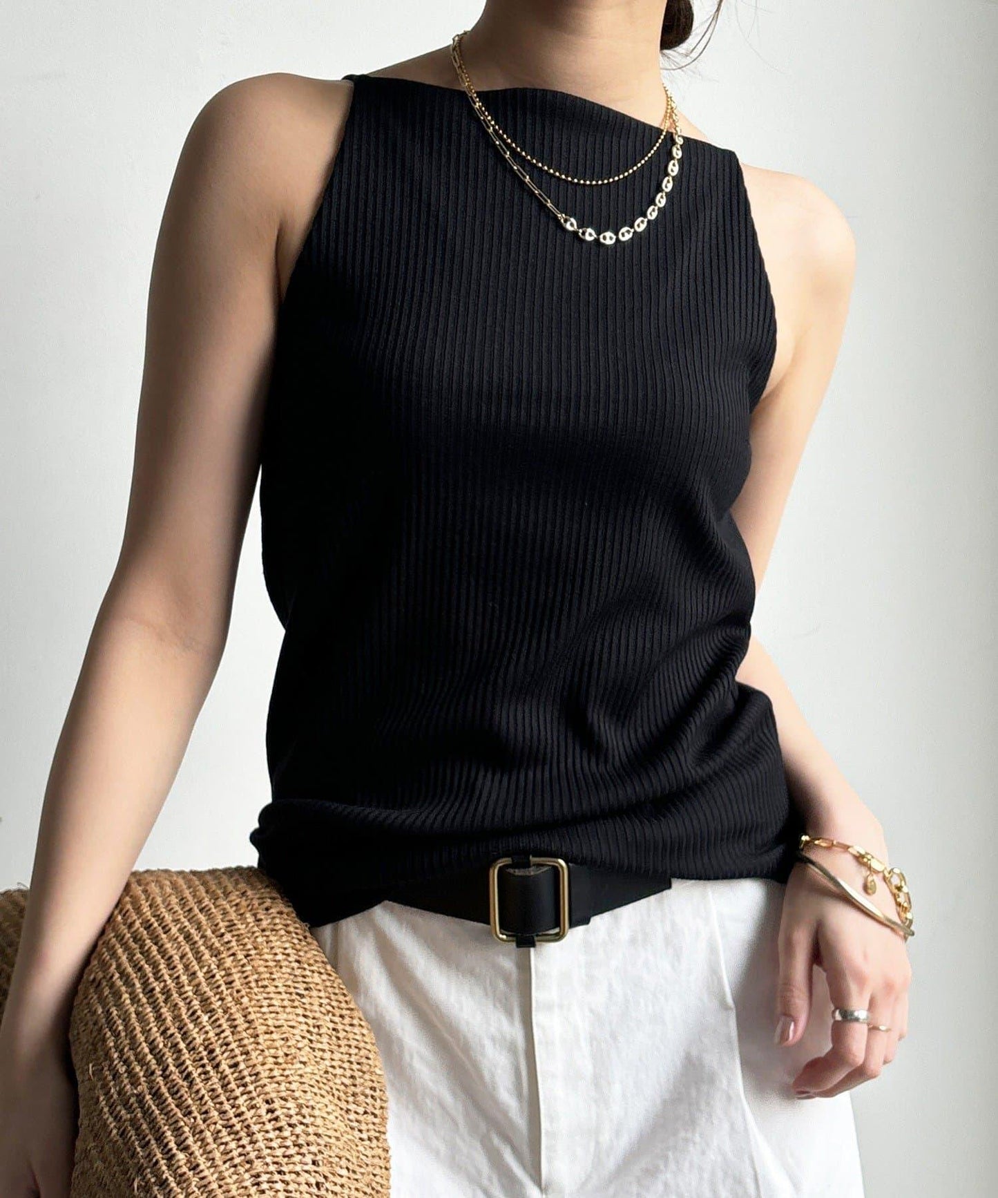 內置胸杯吊帶背心（款）